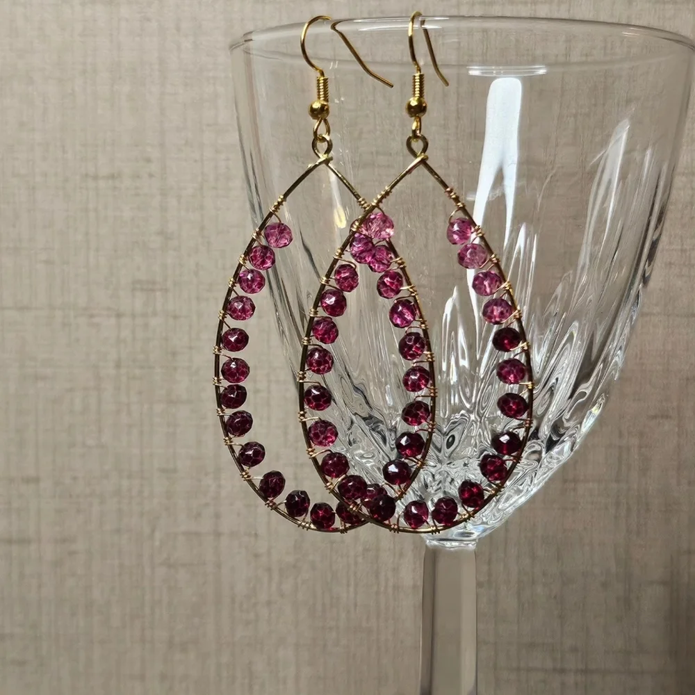 🍇💅 Earrings - Picture 2 of 3